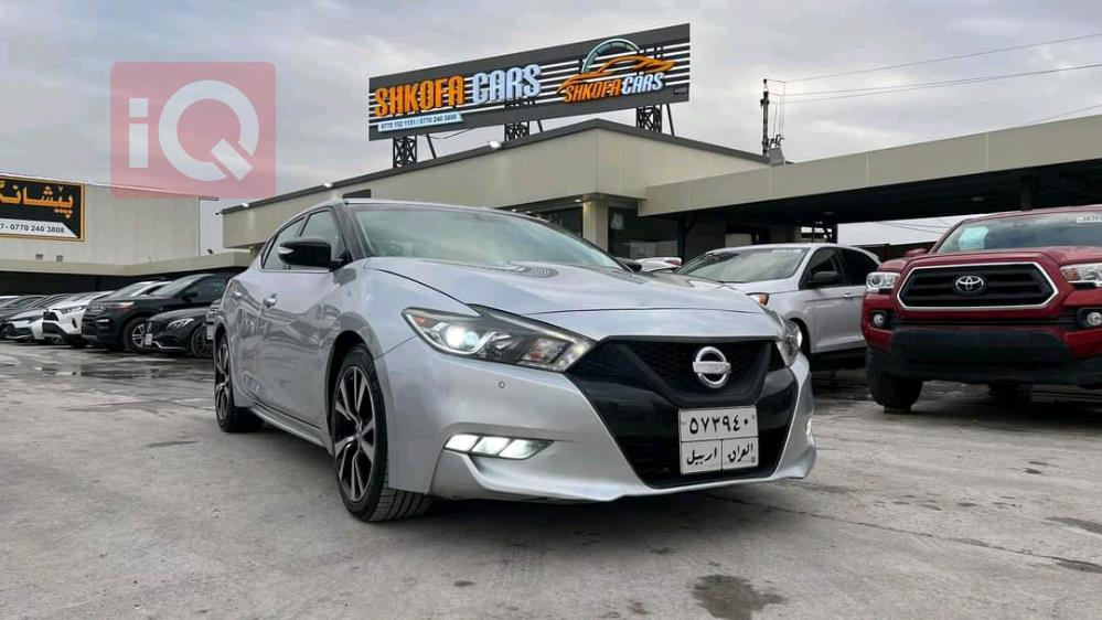 Nissan Maxima